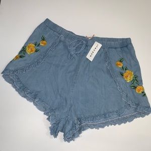 Lottie Moss Shorts - Lottie Moss embroidered shorts Lottie Moss Shorts - Lottie Moss embroidered shorts